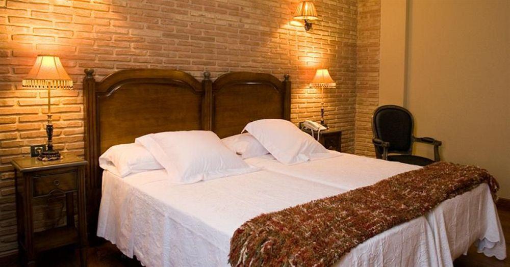 ויאלפאנדו Posada Los Condestables Hotel & Spa מראה חיצוני תמונה